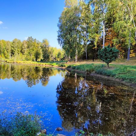 Agroturystyka "Dworek U Pelcow" Ryn  Exterior foto